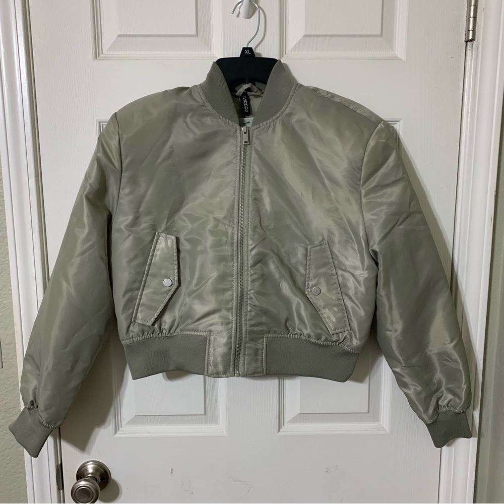 H&M Divided Sage Green Bomber Jacket. New with tags. Size Small.‎